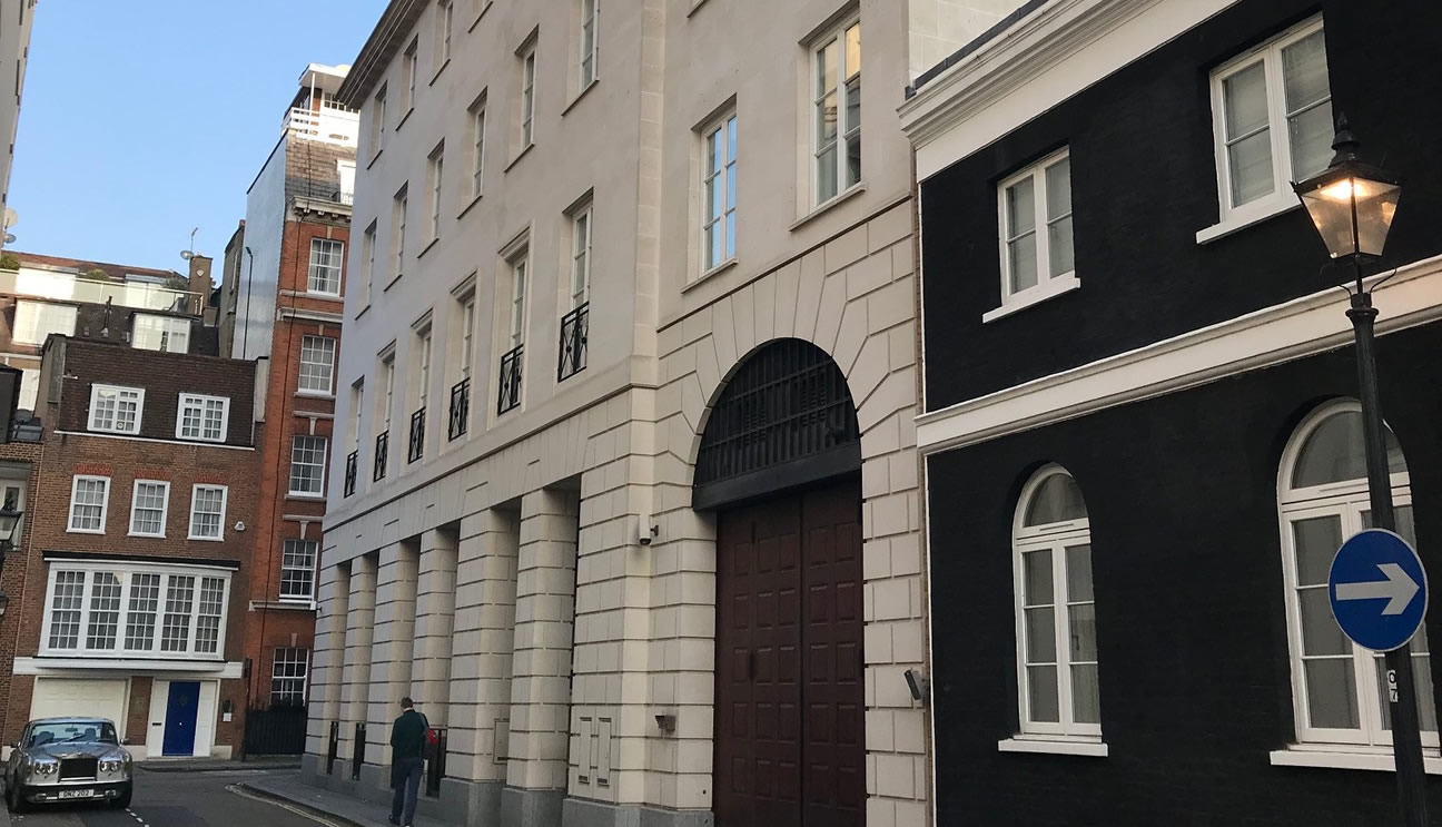 78 St James